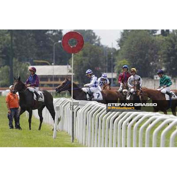 The horses of the Premio Bersaglio return home after the finish Milano - San Siro galopp racecourse,10th june 2012 ph.Stefano Grasso