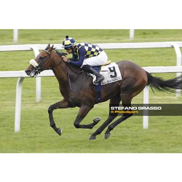 Fabio Branca on Silent Killer goes to win the Premio d\'Estate Milano - San Siro galopp racecourse,10th june 2012 ph.Stefano Grasso