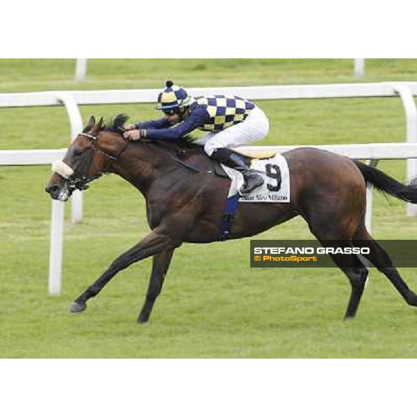 Fabio Branca on Silent Killer goes to win the Premio d\'Estate Milano - San Siro galopp racecourse,10th june 2012 ph.Stefano Grasso