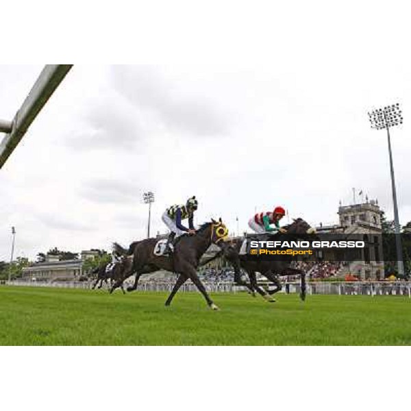 Cristian Demuro on Bit of Hell wins the Premio Trivulzio beating Fabio Branca on Orpello Milano - San Siro galopp racecourse,10th june 2012 ph.Stefano Grasso