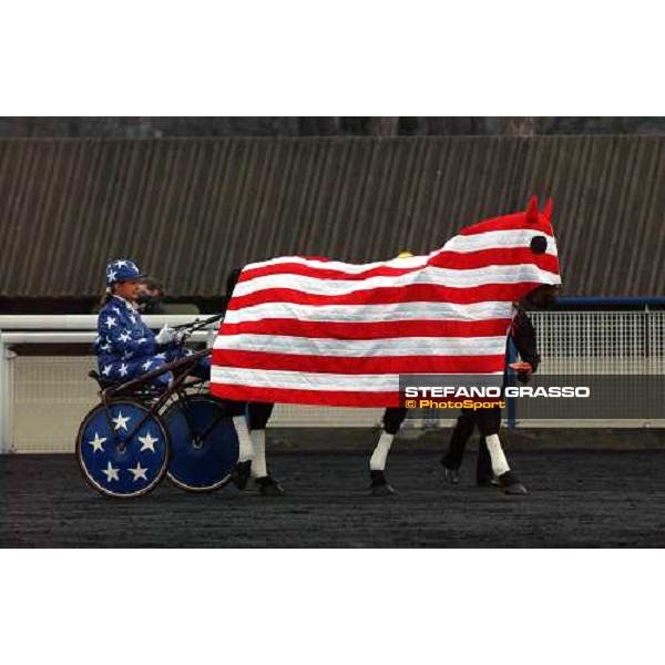84° Gran Prix d\'Amerique - start of parade Paris Vincennes, 30th january 2005 ph. Stefano Grasso