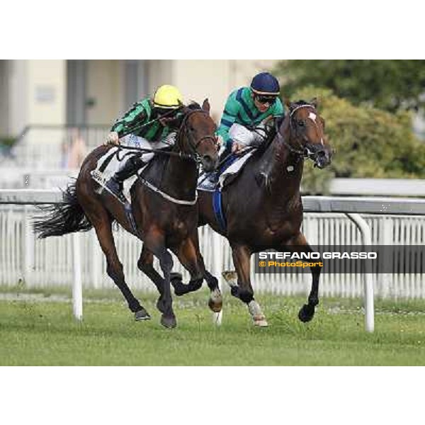 Sam Hitchcott on Chilworth Icon wins the Premio Primi Passi beating Dario Vargiu on Tiger Day Milan - San Siro galopp racecourse, 1st july 2012 ph.Stefano Grasso