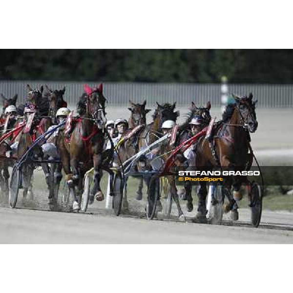 Racing during the Gran Premio Nazionale Filly Milano - San Siro trot racecourse, 30th june 2012 ph.Stefano Grasso