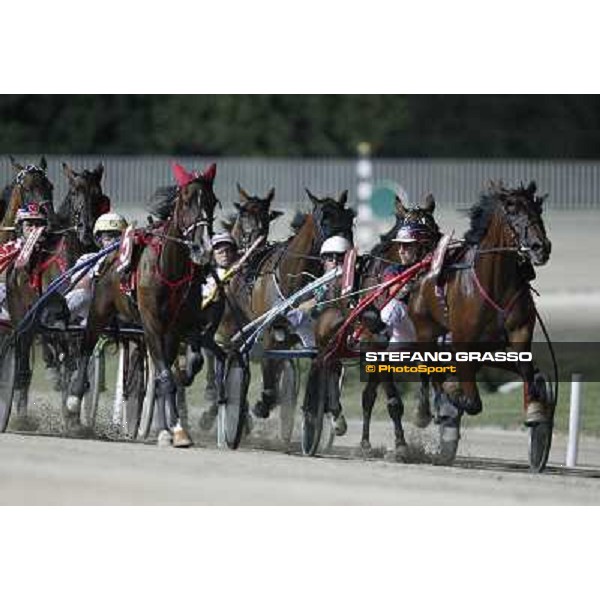 Racing during the Gran Premio Nazionale Filly Milano - San Siro trot racecourse, 30th june 2012 ph.Stefano Grasso