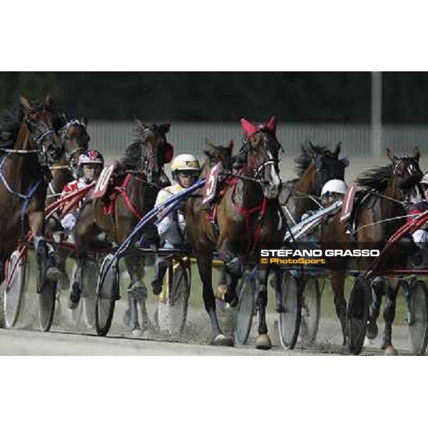 Racing during the Gran Premio Nazionale Filly Milano - San Siro trot racecourse, 30th june 2012 ph.Stefano Grasso