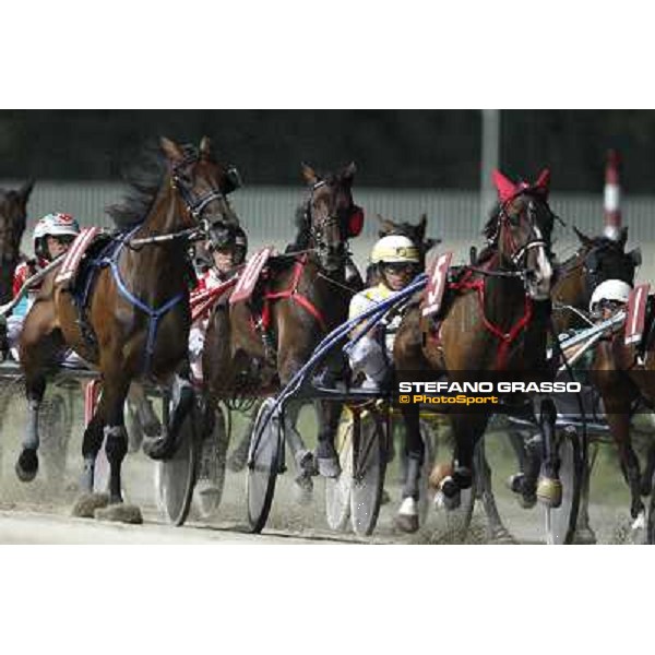 Racing during the Gran Premio Nazionale Filly Milano - San Siro trot racecourse, 30th june 2012 ph.Stefano Grasso