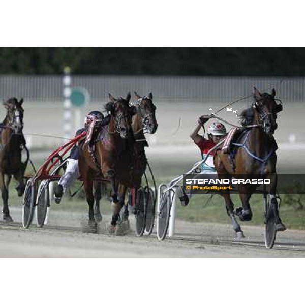 Pietro Gubellini and Pleasure Kronos enter the final straight of the Gran Premio Nazionale Filly Milano - San Siro trot racecourse, 30th june 2012 ph.Stefano Grasso