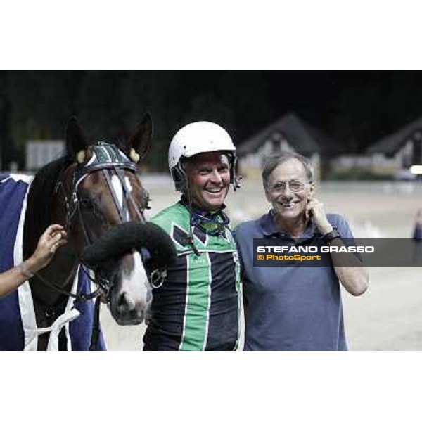 Enrico Bellei with Petra Inn Ronco and Roberto Vecchioni after winning the Gran Premio Nazionale filly Milano - San Siro trot racecourse, 30th june 2012 ph.Stefano Grasso