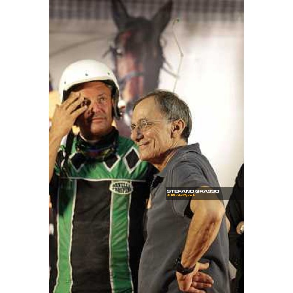 Enrico Bellei and Roberto Vecchioni during the prize giving ceremony of the Gran Premio Nazionale filly Milano - San Siro trot racecourse, 30th june 2012 ph.Stefano Grasso