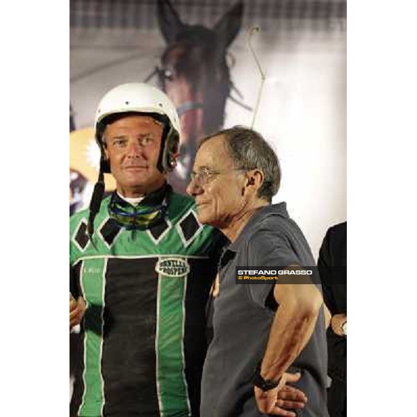 Enrico Bellei and Roberto Vecchioni during the prize giving ceremony of the Gran Premio Nazionale filly Milano - San Siro trot racecourse, 30th june 2012 ph.Stefano Grasso