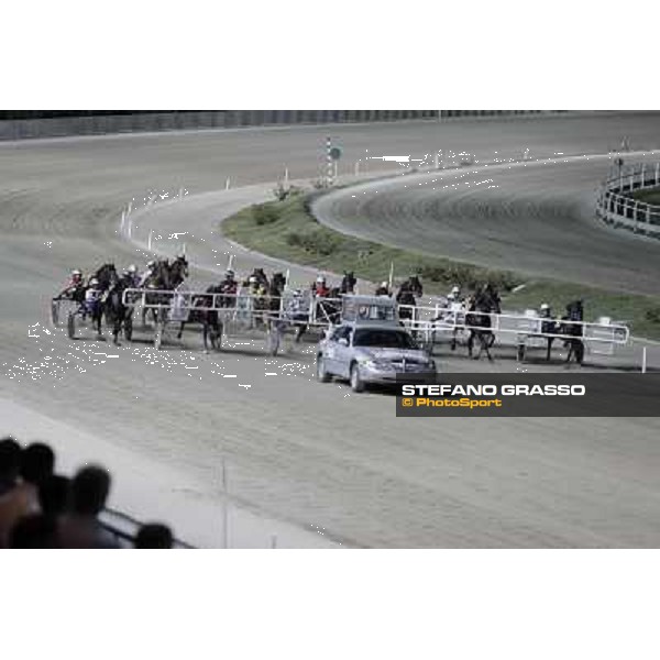 The start of the Gran Premio Nazionale - Memorial Gianni Ferraris Milano - San Siro trot racecourse, 30th june 2012 ph.Stefano Grasso