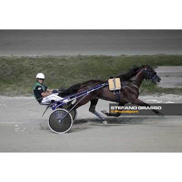 Enrico Bellei with Pascià Lest immediately after the winning post of the Gran Premio Nazionale - Memorial Gianni Ferraris Milano - San Siro trot racecourse, 30th june 2012 ph.Stefano Grasso