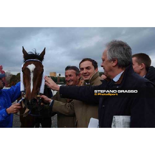 from right Roberto Pais, Stefano and Loreto Luciani and Blu Santillana in teh winner circle of 55.a Gran Corsa Siepi di Roma Rome Capannelle, 20th february 2005 ph. Stefano Grasso