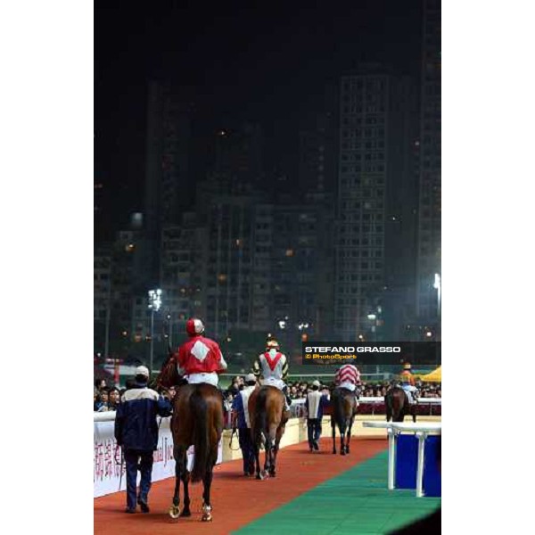 Happy Valley race track - parade ring Hong Kong 10/12/03 ph.Stefano Grasso
