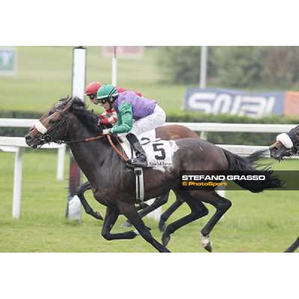 Mirco Demuro on Orsino wins the Premio Federico Tesio Milan, San Siro racecourse, 23rd sept.2012 ph.Stefano Grasso