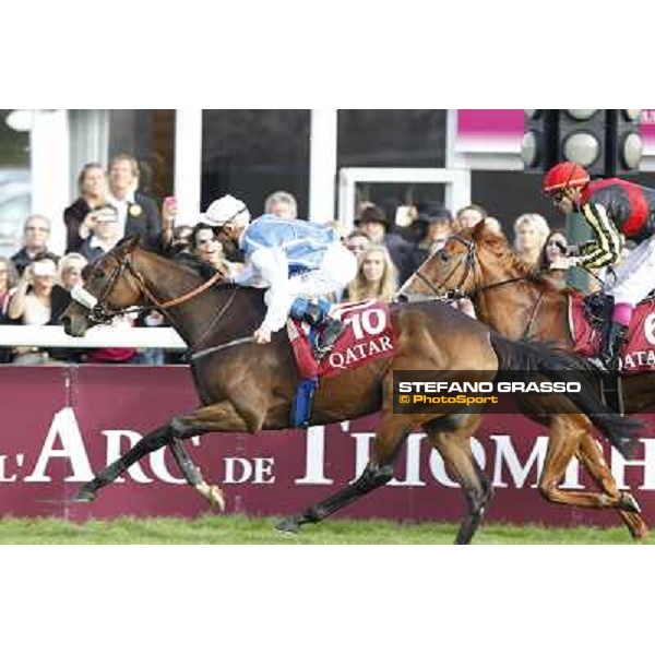 Olivier Peslier on Solemia wins the Qatar Prix de L\'Arc de Triomphe beating Christophe Soumillon on Orfevre Paris - Longchamp racecourse 7th oct..2012 ph.Stefano Grasso