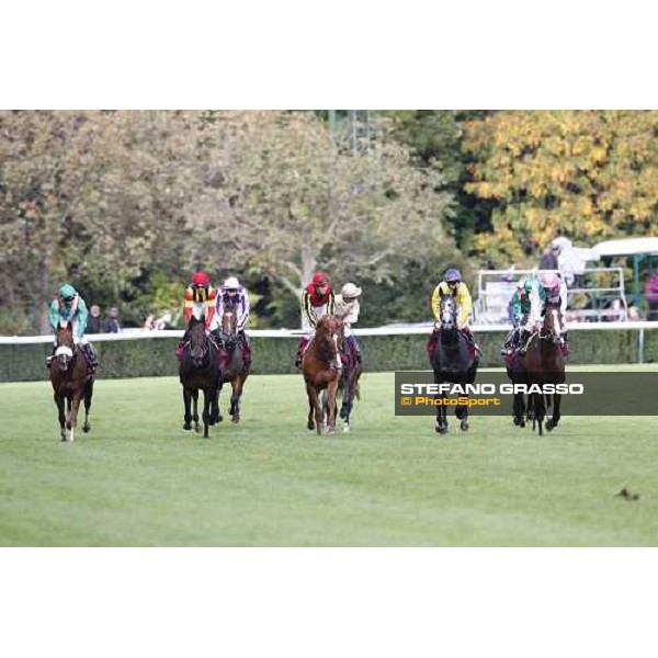 Olivier Peslier on Solemia wins the Qatar Prix de L\'Arc de Triomphe beating Christophe Soumillon on Orfevre Paris - Longchamp racecourse 7th oct..2012 ph.Stefano Grasso