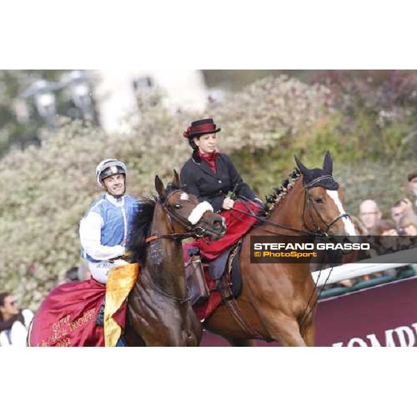 Olivier Peslier on Solemia wins the Qatar Prix de L\'Arc de Triomphe beating Christophe Soumillon on Orfevre Paris - Longchamp racecourse 7th oct..2012 ph.Stefano Grasso