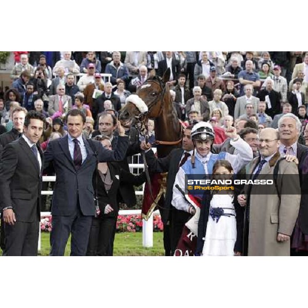 Olivier Peslier on Solemia wins the Qatar Prix de L\'Arc de Triomphe beating Christophe Soumillon on Orfevre Paris - Longchamp racecourse 7th oct..2012 ph.Stefano Grasso