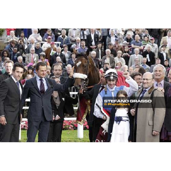 Olivier Peslier on Solemia wins the Qatar Prix de L\'Arc de Triomphe beating Christophe Soumillon on Orfevre Paris - Longchamp racecourse 7th oct..2012 ph.Stefano Grasso