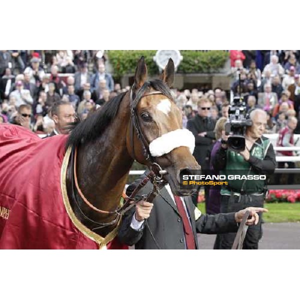 Olivier Peslier on Solemia wins the Qatar Prix de L\'Arc de Triomphe beating Christophe Soumillon on Orfevre Paris - Longchamp racecourse 7th oct..2012 ph.Stefano Grasso