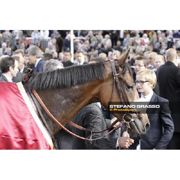 Olivier Peslier on Solemia wins the Qatar Prix de L\'Arc de Triomphe beating Christophe Soumillon on Orfevre Paris - Longchamp racecourse 7th oct..2012 ph.Stefano Grasso