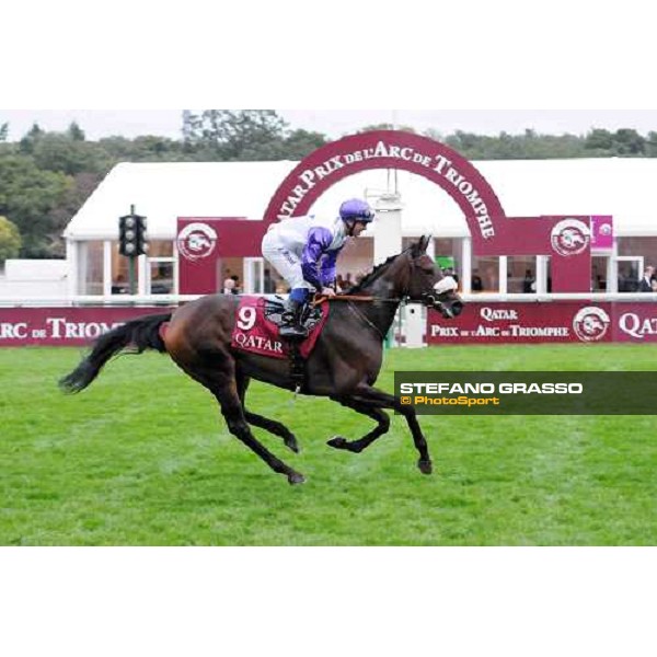 Umberto Rispoli on Molly MAlone wins the Qatar Prix du Cadran Paris - Longchamp racecourse 7th oct..2012 ph.Stefano Grasso