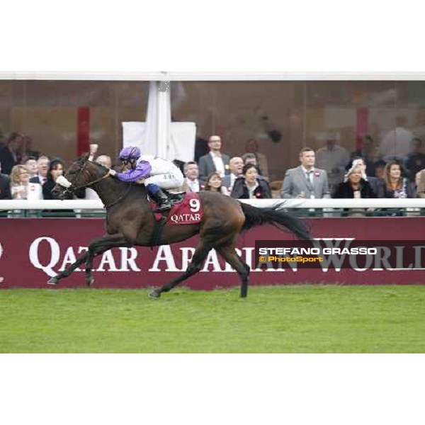 Umberto Rispoli on Molly MAlone wins the Qatar Prix du Cadran Paris - Longchamp racecourse 7th oct..2012 ph.Stefano Grasso