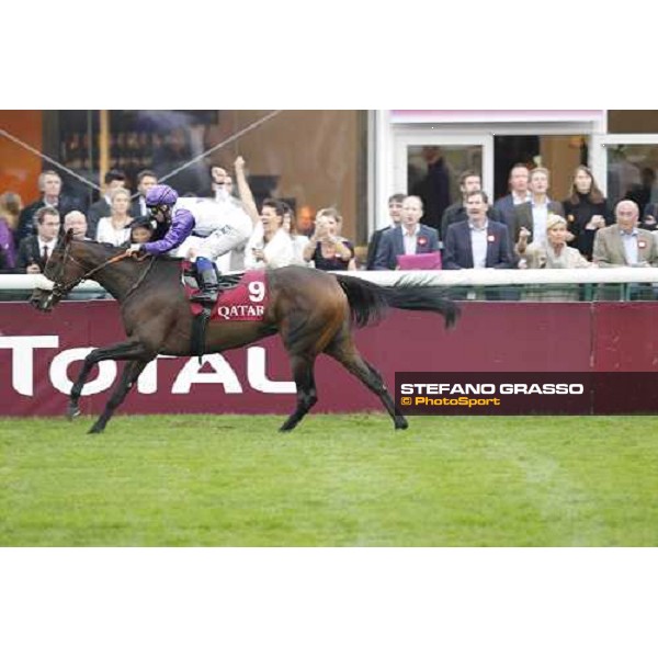 Umberto Rispoli on Molly MAlone wins the Qatar Prix du Cadran Paris - Longchamp racecourse 7th oct..2012 ph.Stefano Grasso