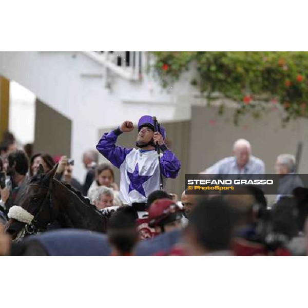 Umberto Rispoli on Molly MAlone wins the Qatar Prix du Cadran Paris - Longchamp racecourse 7th oct..2012 ph.Stefano Grasso