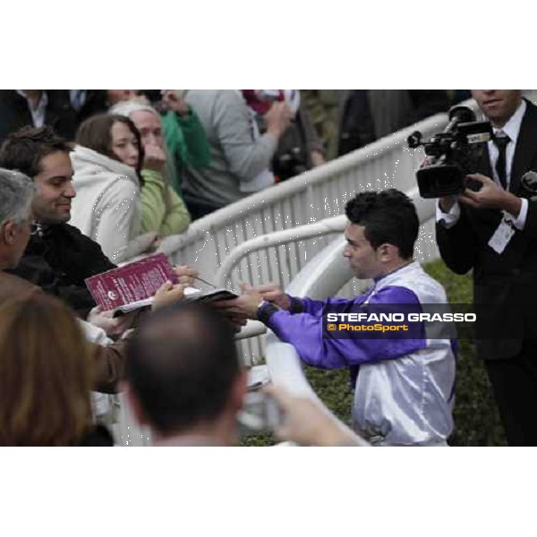 Umberto Rispoli on Molly MAlone wins the Qatar Prix du Cadran Paris - Longchamp racecourse 7th oct..2012 ph.Stefano Grasso
