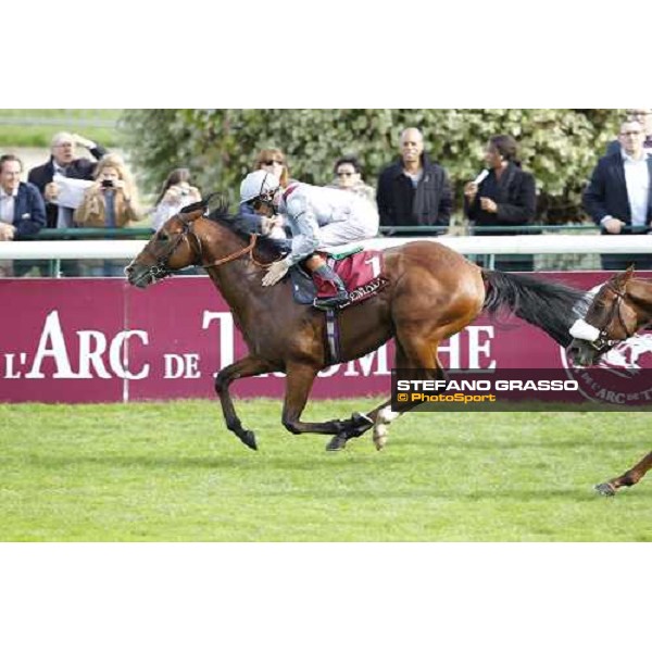 Richard Hughes on Olympic Glory wins the Prix JEan-Luc Lagardere Paris - Longchamp racecourse 7th oct..2012 ph.Stefano Grasso