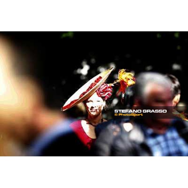 Paris - Longchamp racecourse - Fashion at the Qatar Prix de l\'Arc de Triomphe Paris, 7th oct.2012 ph.Stefano Grasso