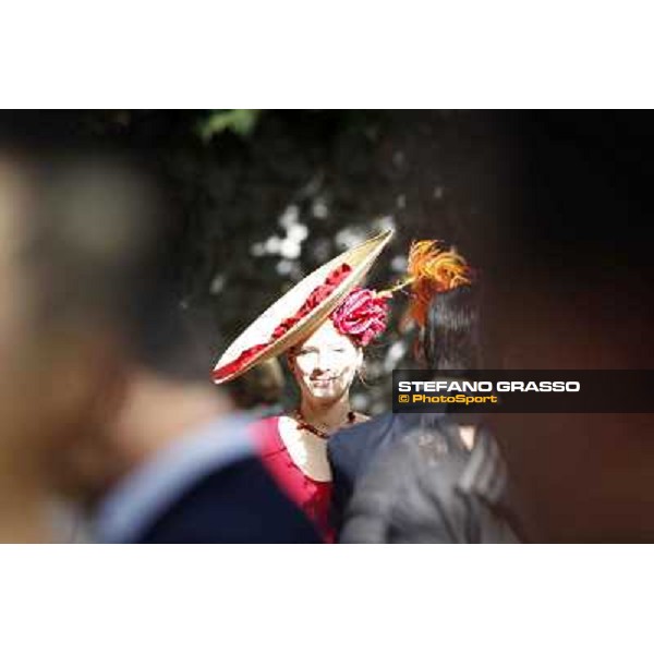 Paris - Longchamp racecourse - Fashion at the Qatar Prix de l\'Arc de Triomphe Paris, 7th oct.2012 ph.Stefano Grasso