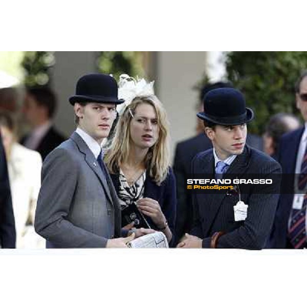 Paris - Longchamp racecourse - Fashion at the Qatar Prix de l\'Arc de Triomphe Paris, 7th oct.2012 ph.Stefano Grasso