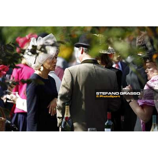 Paris - Longchamp racecourse - Fashion at the Qatar Prix de l\'Arc de Triomphe Paris, 7th oct.2012 ph.Stefano Grasso