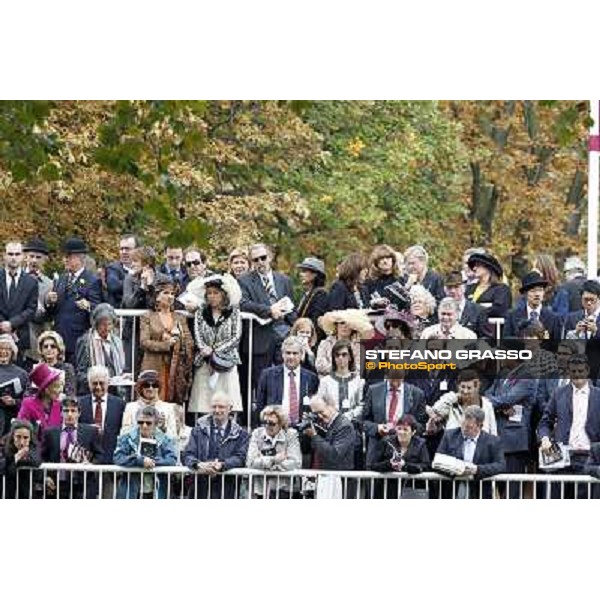 Paris - Longchamp racecourse - Fashion at the Qatar Prix de l\'Arc de Triomphe Paris, 7th oct.2012 ph.Stefano Grasso