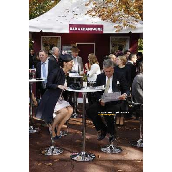 Paris - Longchamp racecourse - Fashion at the Qatar Prix de l\'Arc de Triomphe Paris, 7th oct.2012 ph.Stefano Grasso