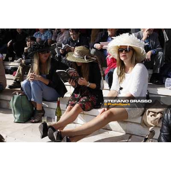 Paris - Longchamp racecourse - Fashion at the Qatar Prix de l\'Arc de Triomphe Paris, 7th oct.2012 ph.Stefano Grasso