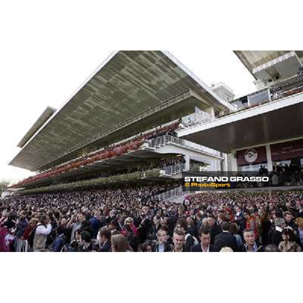 Paris - Longchamp racecourse - Fashion at the Qatar Prix de l\'Arc de Triomphe Paris, 7th oct.2012 ph.Stefano Grasso