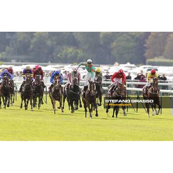 Paris - Longchamp racecourse - Gerard Mosse on Wizz Kid wins the Qatar Prix de l\'Abbaye de Longchamp Paris, 7th oct.2012 ph.Stefano Grasso