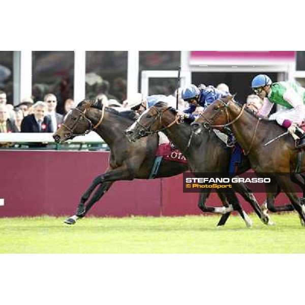 Paris - Longchamp racecourse - Olivier Peslier on Silasol wins the Prix MArcel Boussac -Frankie Dettori on Topaze Blanche and C.Soumillon on Alterite Paris, 7th oct.2012 ph.Stefano Grasso