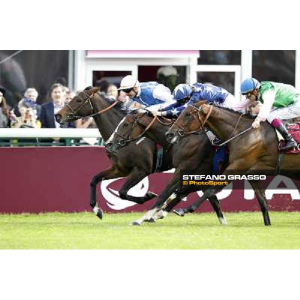 Paris - Longchamp racecourse - Olivier Peslier on Silasol wins the Prix MArcel Boussac -Frankie Dettori on Topaze Blanche and C.Soumillon on Alterite Paris, 7th oct.2012 ph.Stefano Grasso
