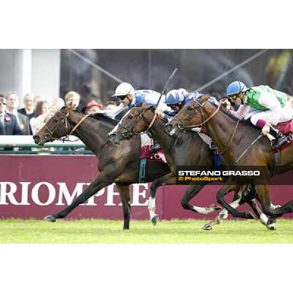 Paris - Longchamp racecourse - Olivier Peslier on Silasol wins the Prix MArcel Boussac -Frankie Dettori on Topaze Blanche and C.Soumillon on Alterite Paris, 7th oct.2012 ph.Stefano Grasso