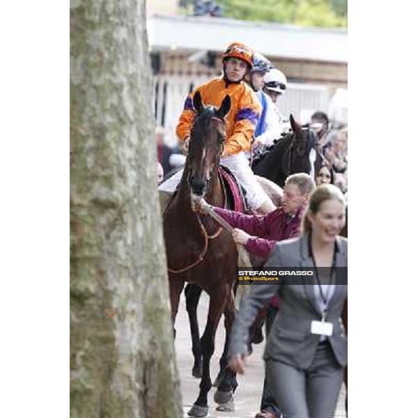 Paris - Longchamp racecourse - Cristian Demuro on Quiza Quiza Quiza before the Prix de l\'Opera Longines Paris, 7th oct.2012 ph.Stefano Grasso