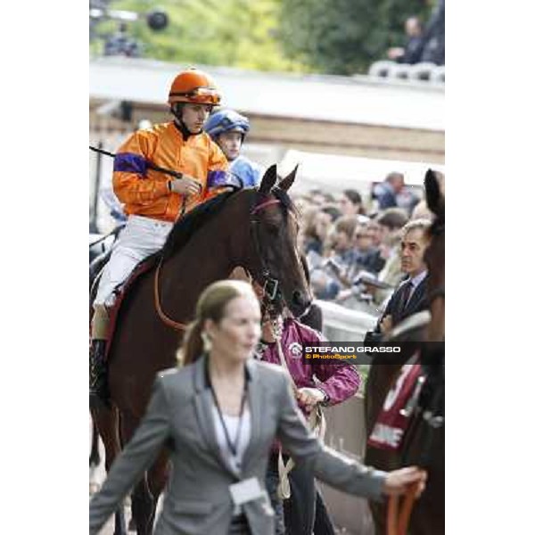 Paris - Longchamp racecourse - Luigi Riccardi and Cristian Demuro on Quiza Quiza Quiza before the Prix de l\'Opera Longines Paris, 7th oct.2012 ph.Stefano Grasso