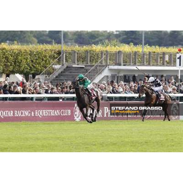 Paris - Longchamp racecourse - Christophe Patrice Lemaire on Ridasiyna wins the Prix de l\'Opera Longines Paris, 7th oct.2012 ph.Stefano Grasso