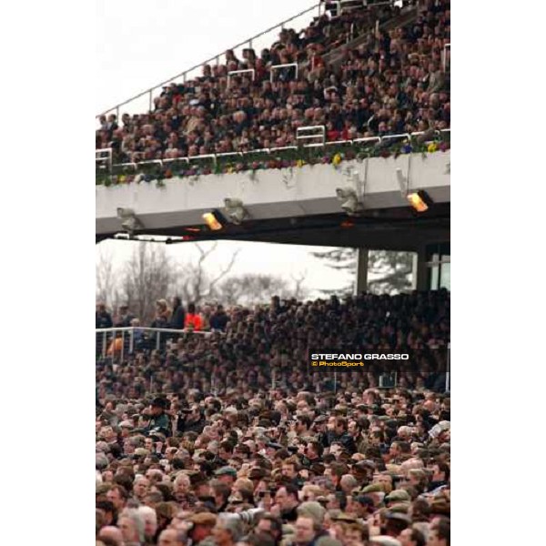 the crowd in the grandstand Cheltenham, The Festival 1st day - 15th march 2005 ph. Stefano Grasso