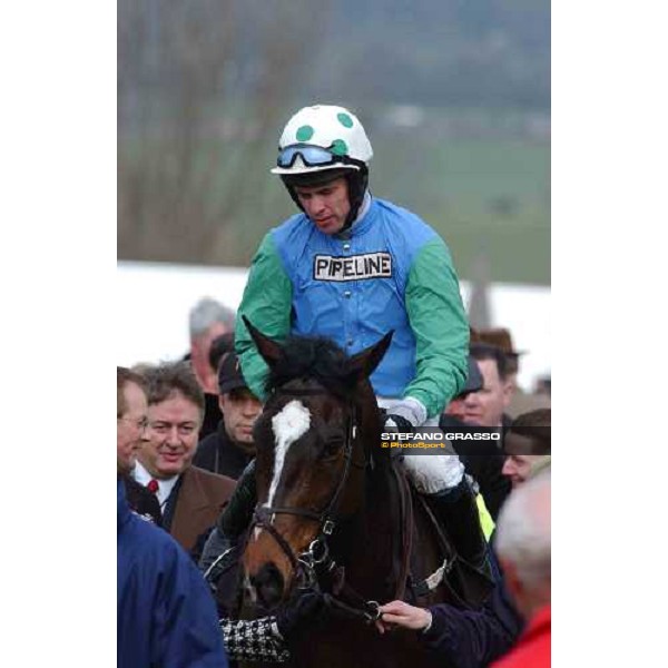 coming of T.J.Murphy on Contraband, winner of The Irish Indipendent Arkle Trophy Cheltenham, The Festival 1st day - 15th march 2005 ph. Stefano Grasso