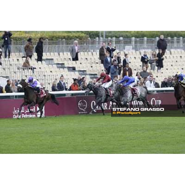 Umberto Rispoli on Molly Malone goes to win the Prix du Cadran Paris, 7th oct.2012 ph.Stefano Grasso